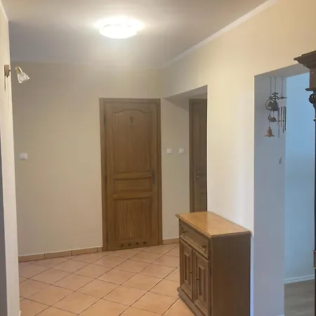 Modern 3 - 2 Bedrooms غدانسك